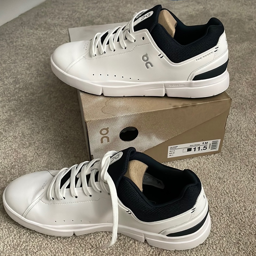 On-running sneakers. THE ROGER Advantage tennis shoes